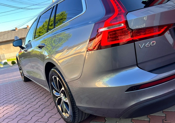 Volvo V60 cena 87900 przebieg: 183642, rok produkcji 2020 z Marki małe 631